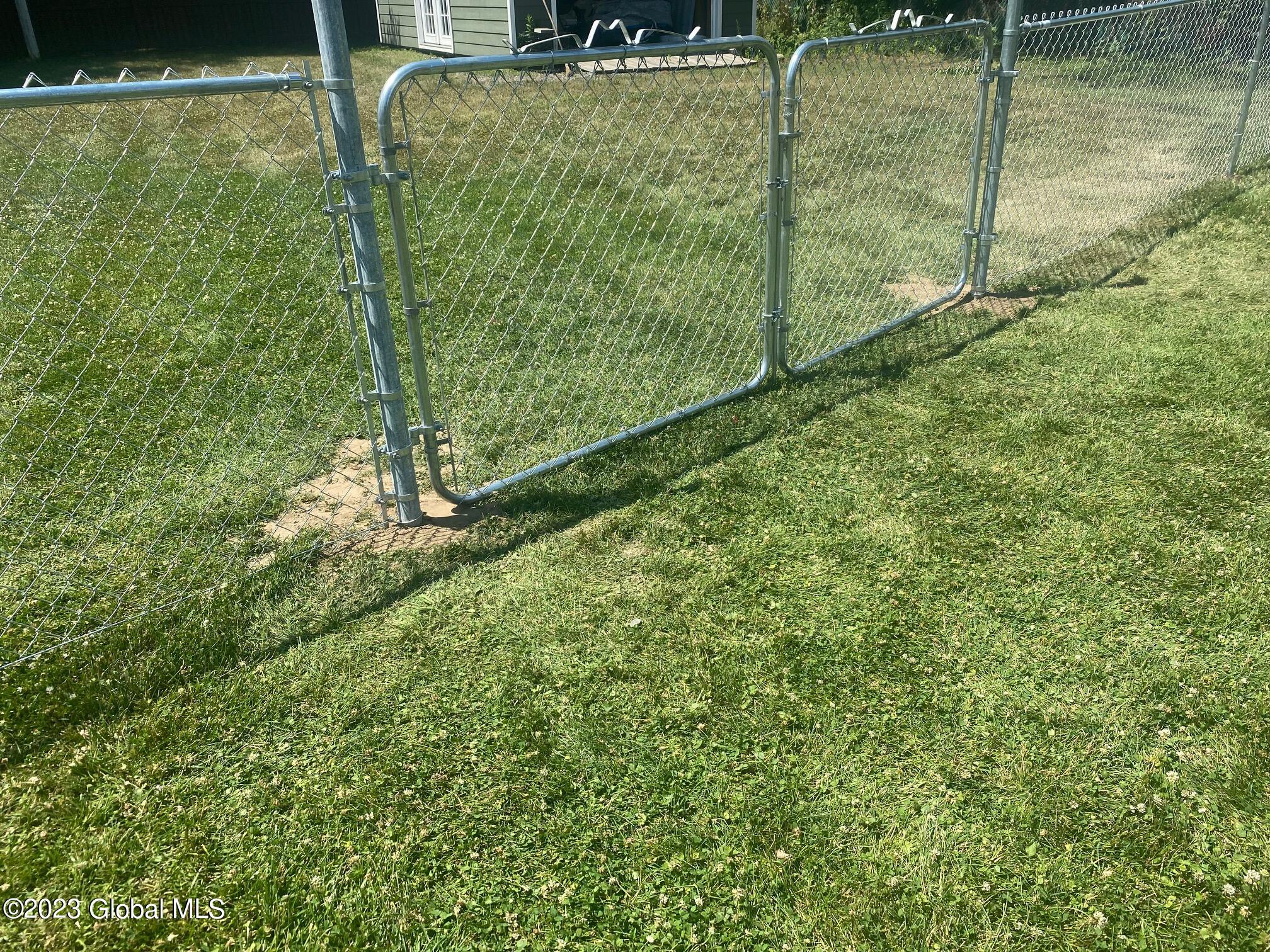 111 Stone Ridge Court, Unit RIGHT SIDE Guilderland, NY 12009 - Photo 5 of 38 IMG_8014