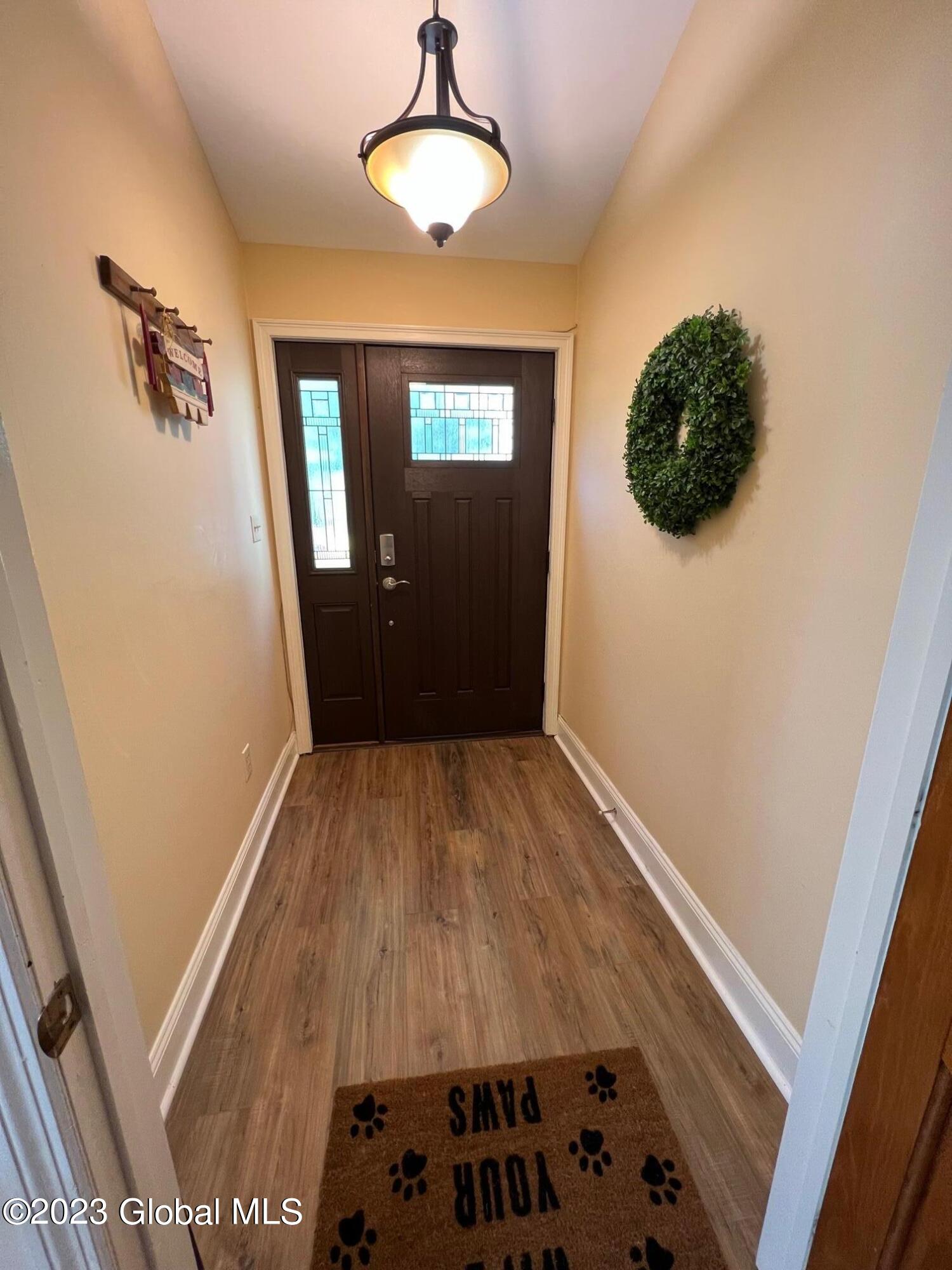 111 Stone Ridge Court, Unit RIGHT SIDE Guilderland, NY 12009 - Photo 7 of 38 IMG_6193