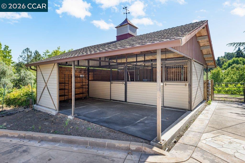 189 Oak Road Alamo, CA 94507 - Photo 58 of 86