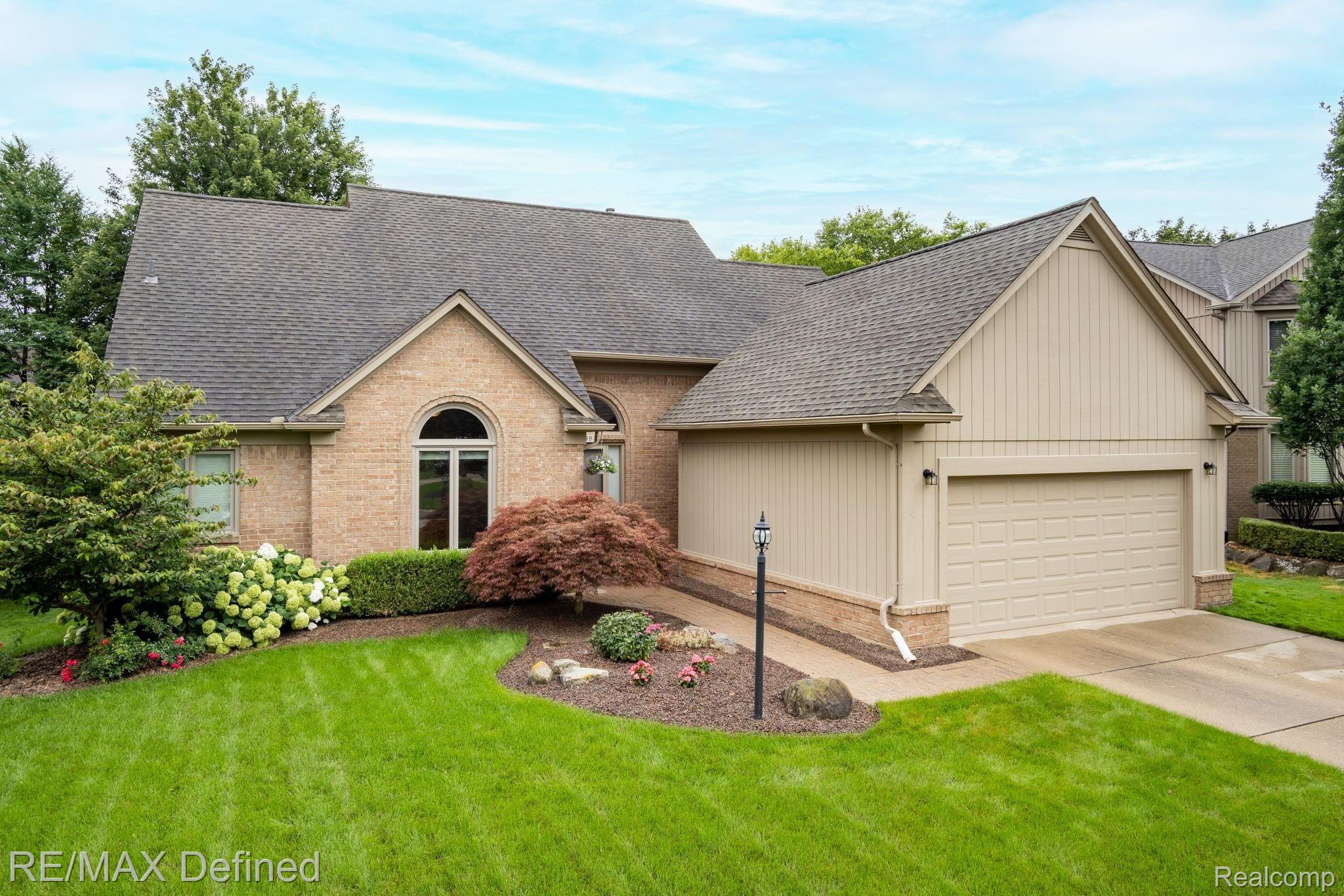 198 Bellshire Lane Rochester, MI 48307 - Photo 1 of 43 Exterior