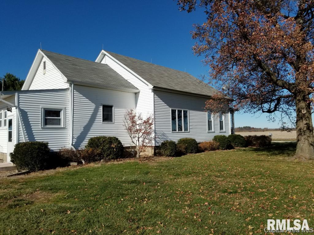 18191 Held Road Raymond, IL 62560 - Photo 5 of 6 Gallery Image 5