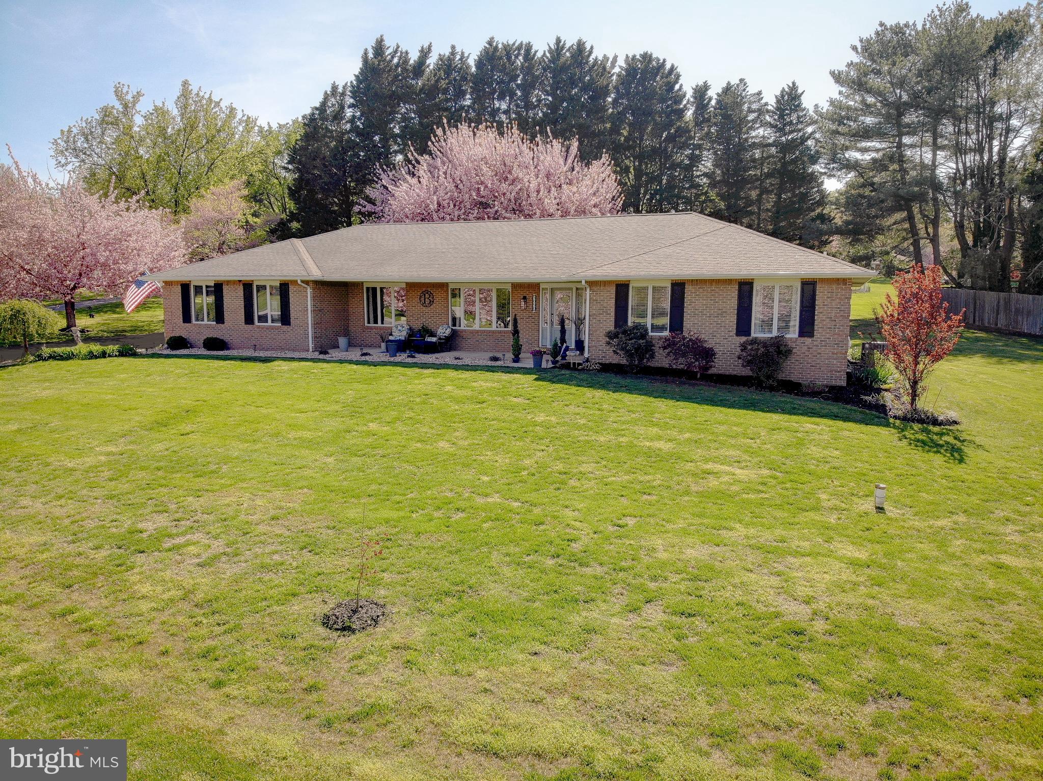3050 Hickory Ridge Road Dunkirk, MD 20754 - Photo 5 of 78 a front view of a house with garden