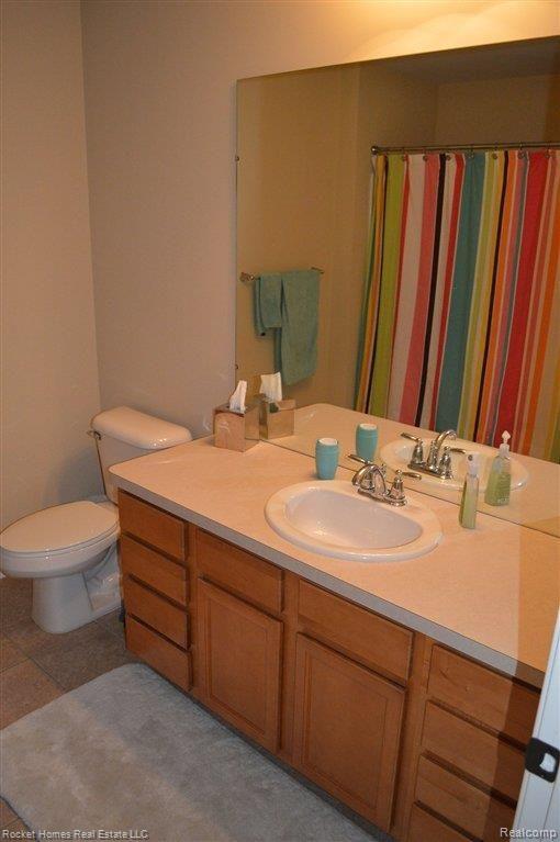 3403 Talbert Circle Rochester, MI 48307 - Photo 16 of 18 Main Bath.JPG