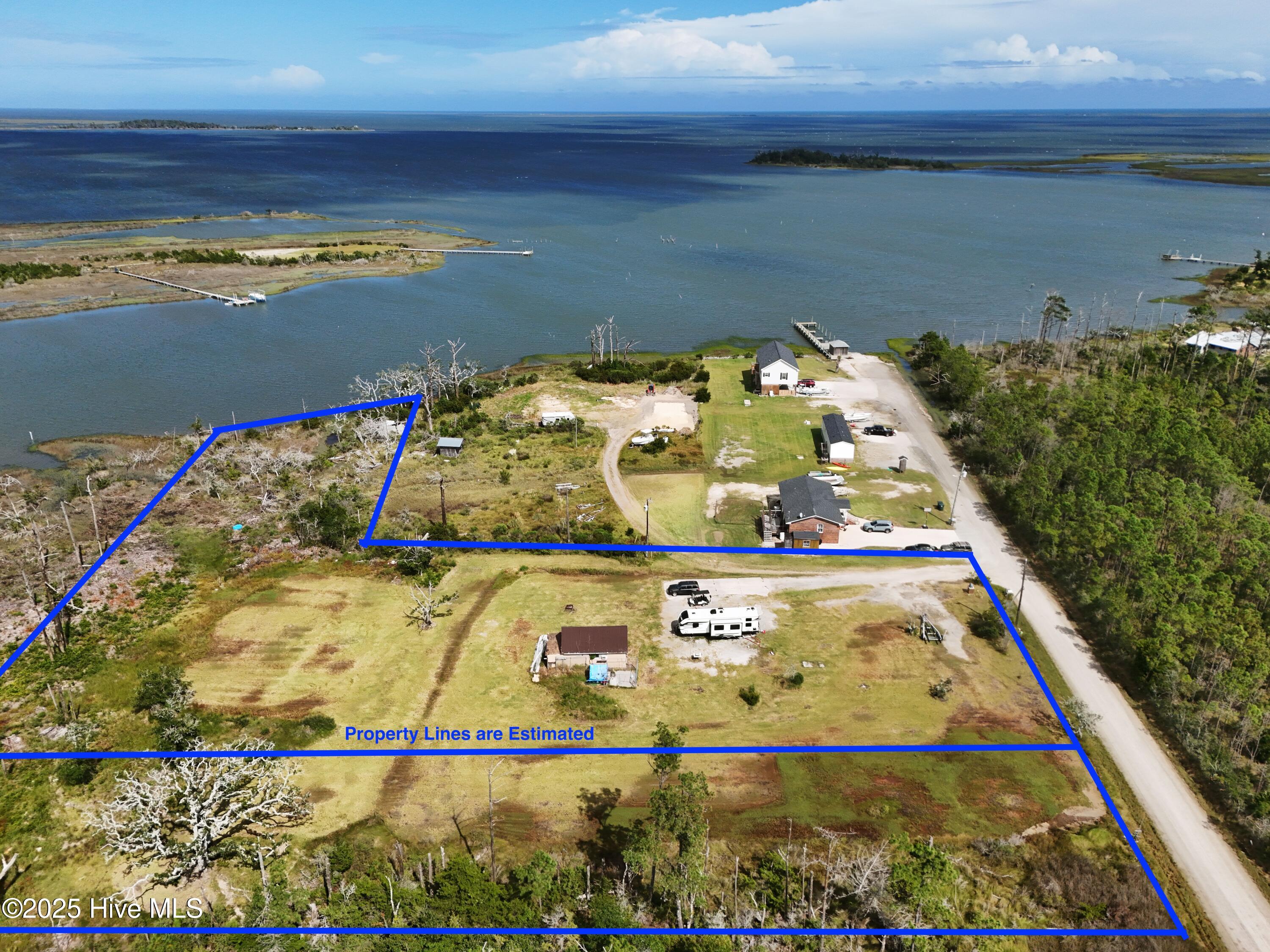 181 Old Carteret Road Smyrna, NC 28579 - Photo 2 of 16 main2