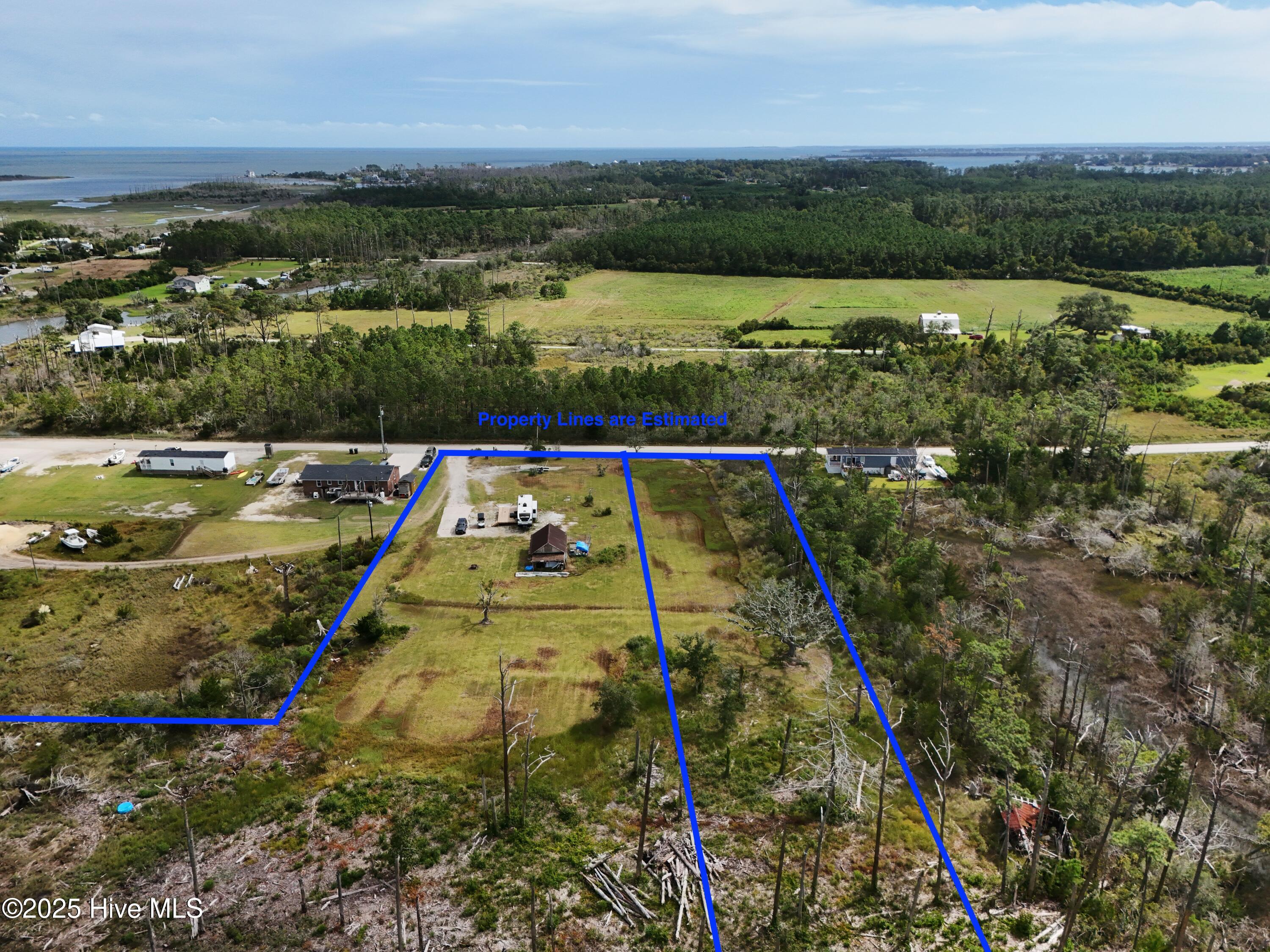 181 Old Carteret Road Smyrna, NC 28579 - Photo 4 of 16 mian4