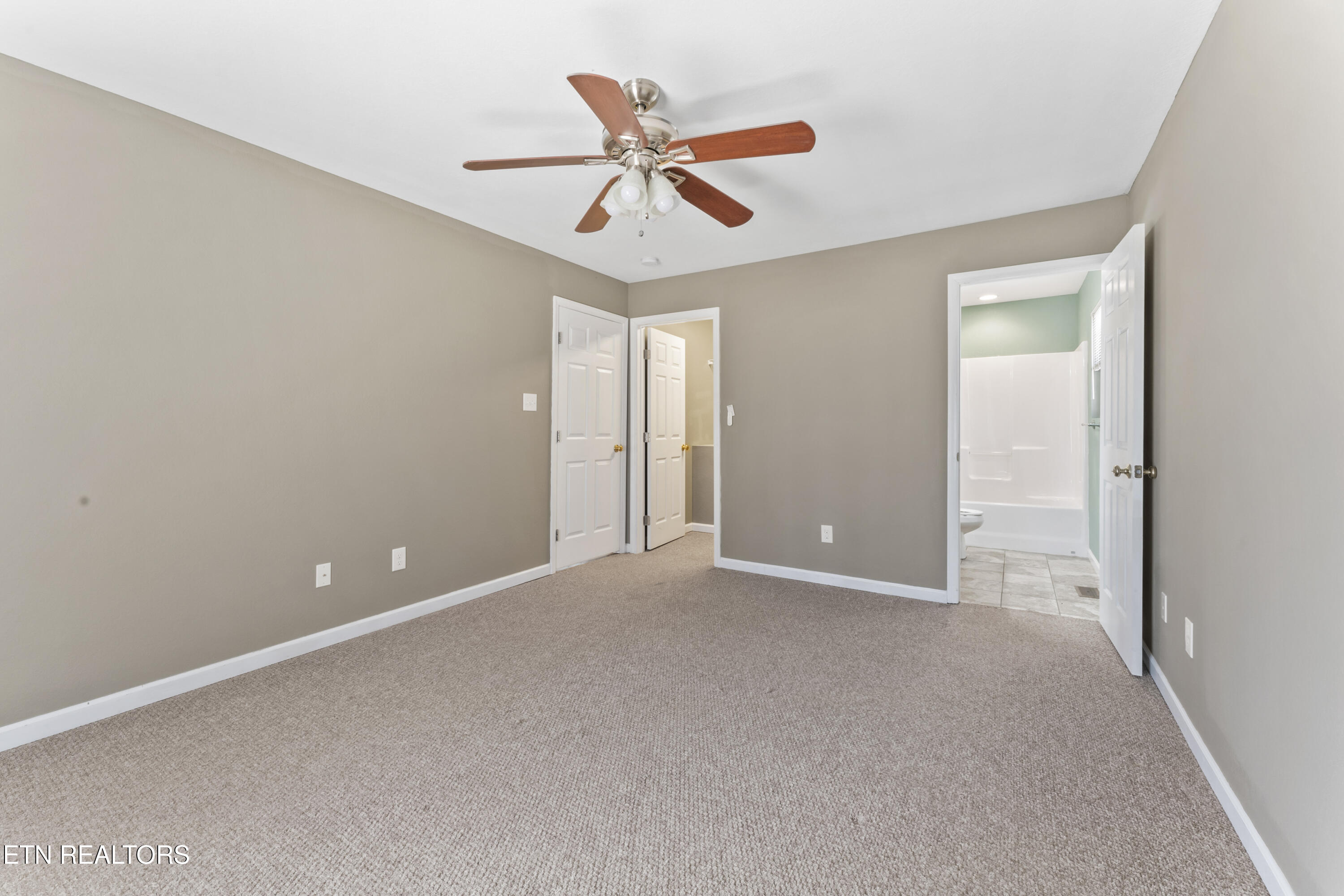 636 Fox Hunter Road Maynardville, TN 37807 - Photo 13 of 31 photos_high_resolution_DSC09489