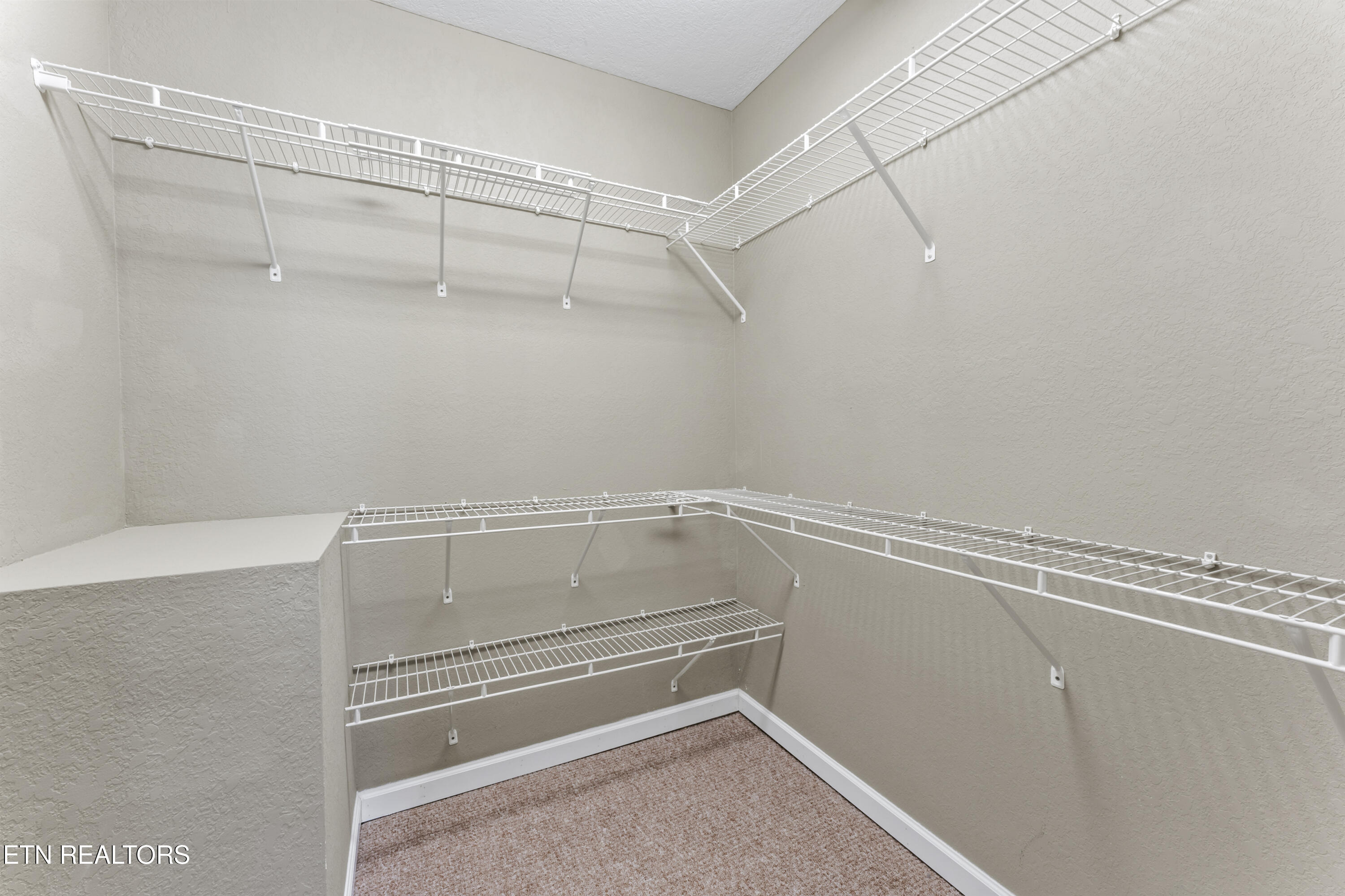 636 Fox Hunter Road Maynardville, TN 37807 - Photo 15 of 31 photos_high_resolution_DSC09477