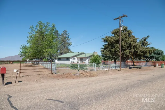 $1,150,000 | 733 Pringle Road, Weiser, ID 83672