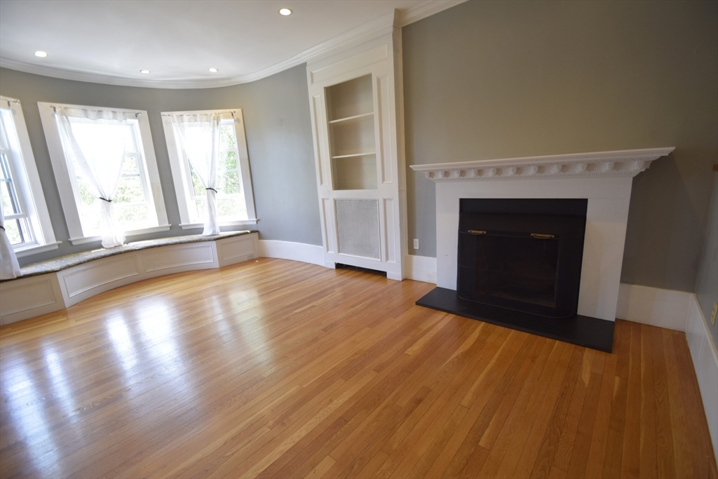 1402 Beacon Street, Unit 3 Brookline, MA 02446 - Photo 2 of 13