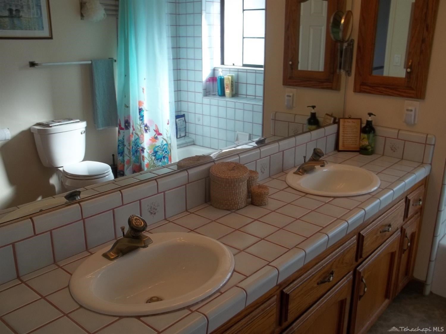 21008 Ridgeway Drive Tehachapi, CA 93561 - Photo 55 of 67 Gallery Image 55