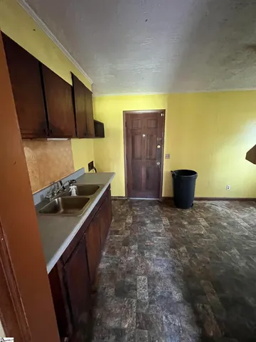 $79,900 | 656 South Center Street, Spartanburg, SC 29301