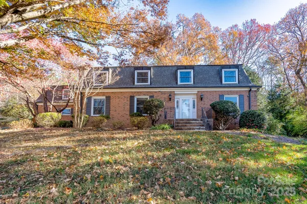 $650,000 | 758 Williamsburg Drive Northeast, Concord, NC 28025