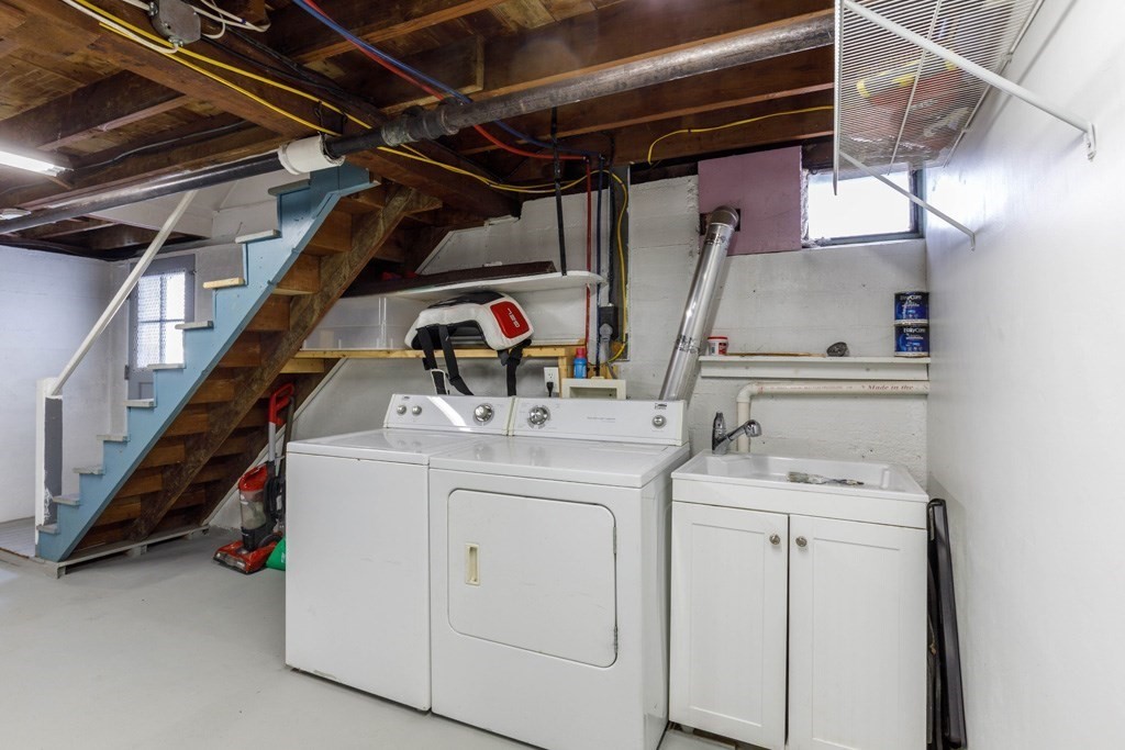 46 Bickford Hill Road Gardner, MA 01440 - Photo 13 of 19 a utility room with dryer and washer