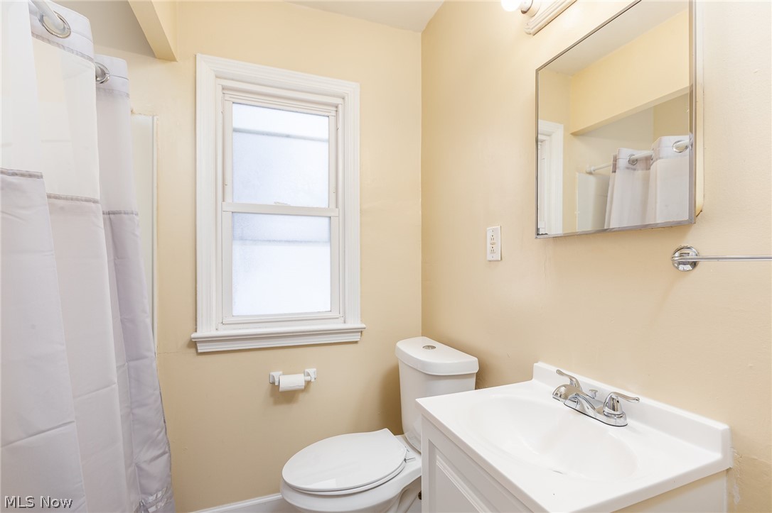 3837 Salisbury Road Cleveland, OH 44121 - Photo 9 of 17