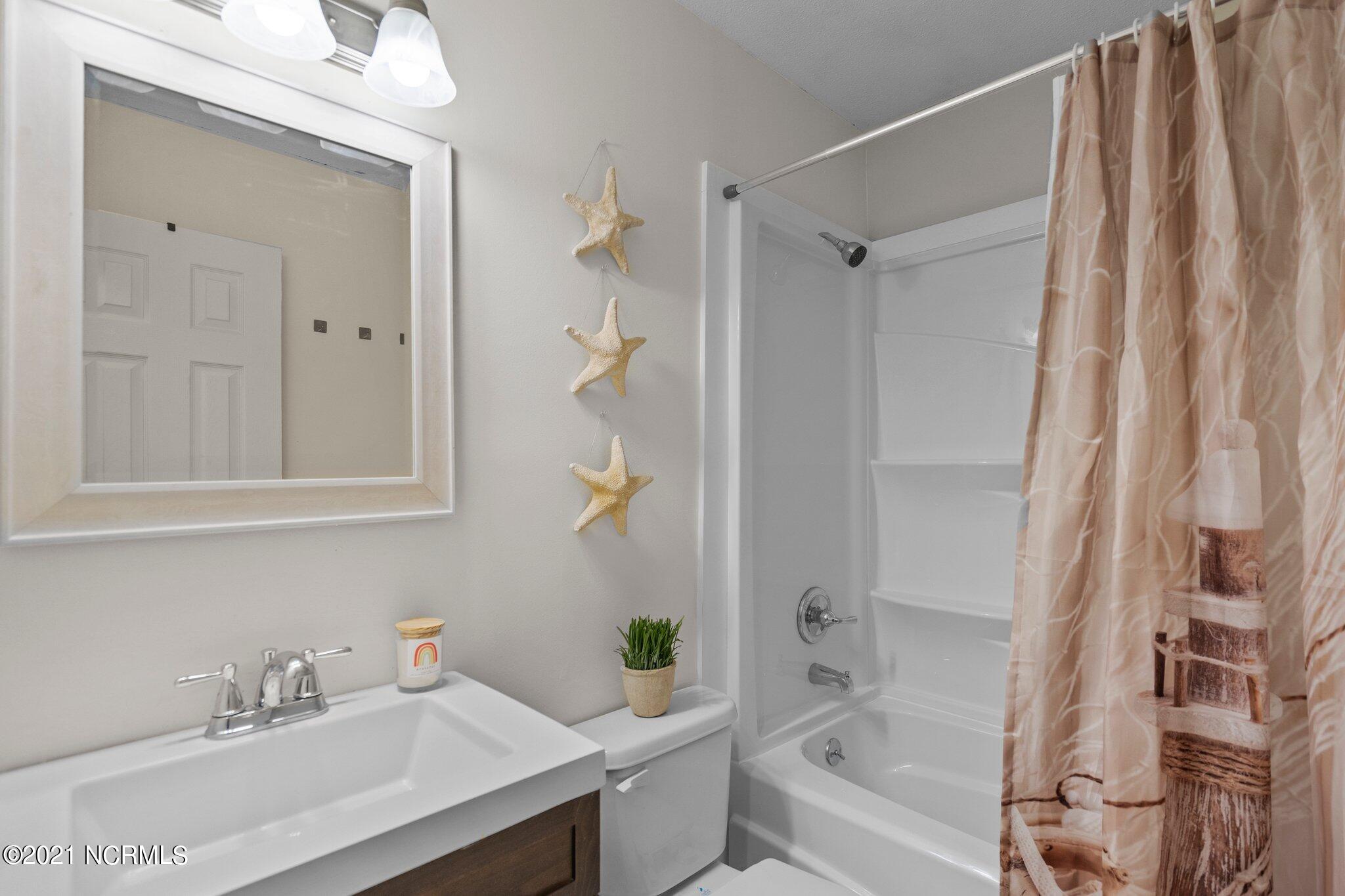 214 Lancaster Road Wilmington, NC 28409 - Photo 22 of 36 30-web-or-mls-DSC05929