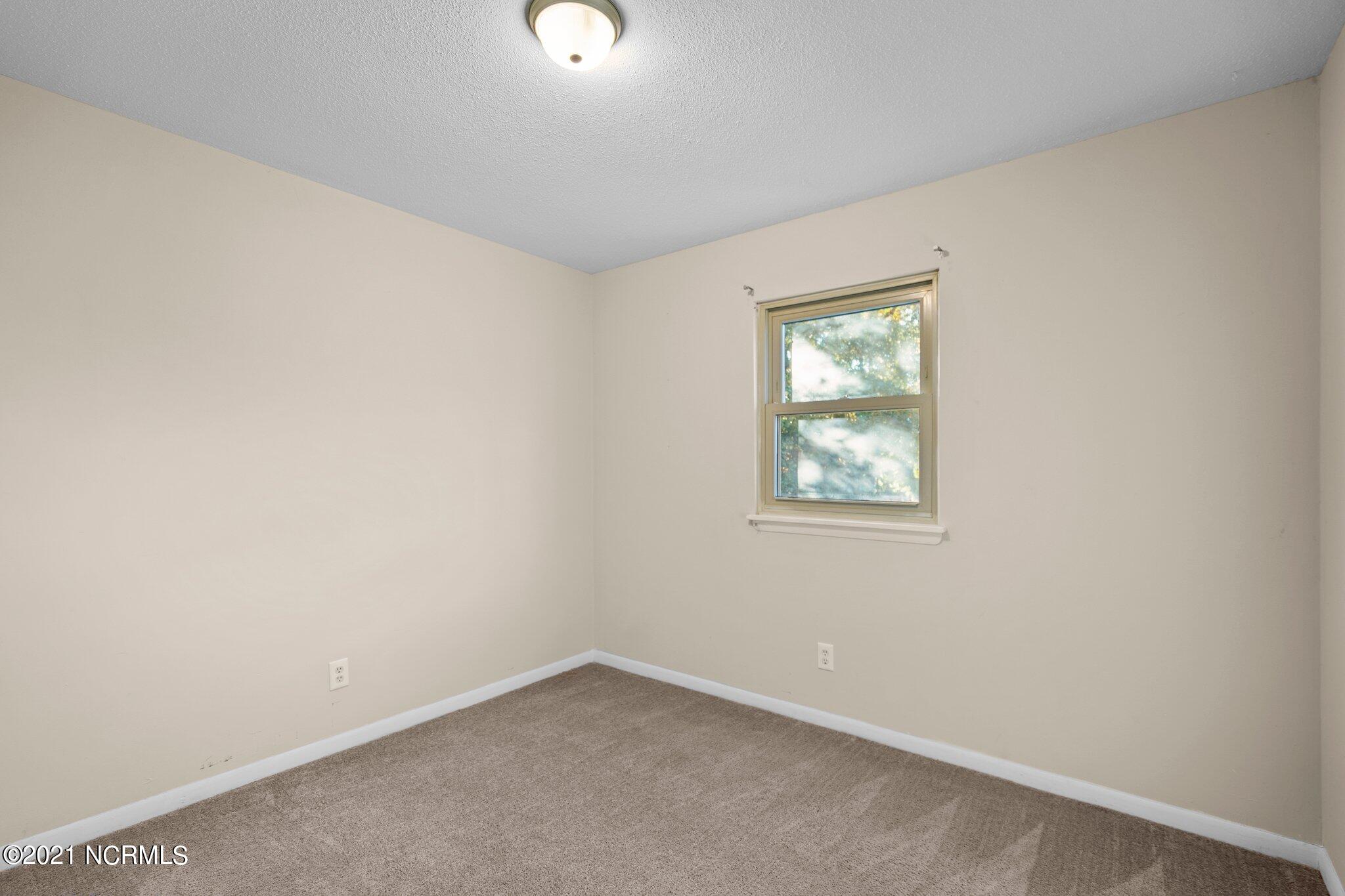 214 Lancaster Road Wilmington, NC 28409 - Photo 26 of 36 34-web-or-mls-DSC05941