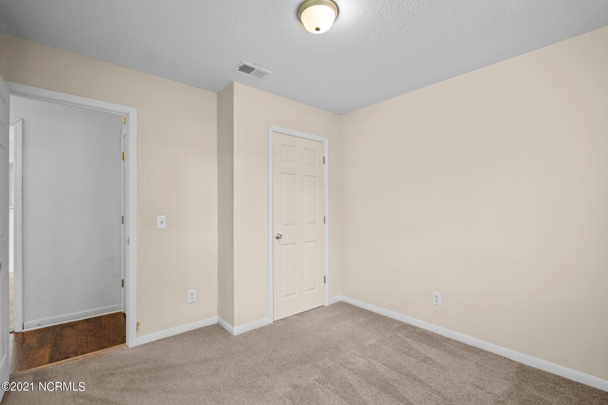 214 Lancaster Road Wilmington, NC 28409 - Photo 27 of 36 35-web-or-mls-DSC05944