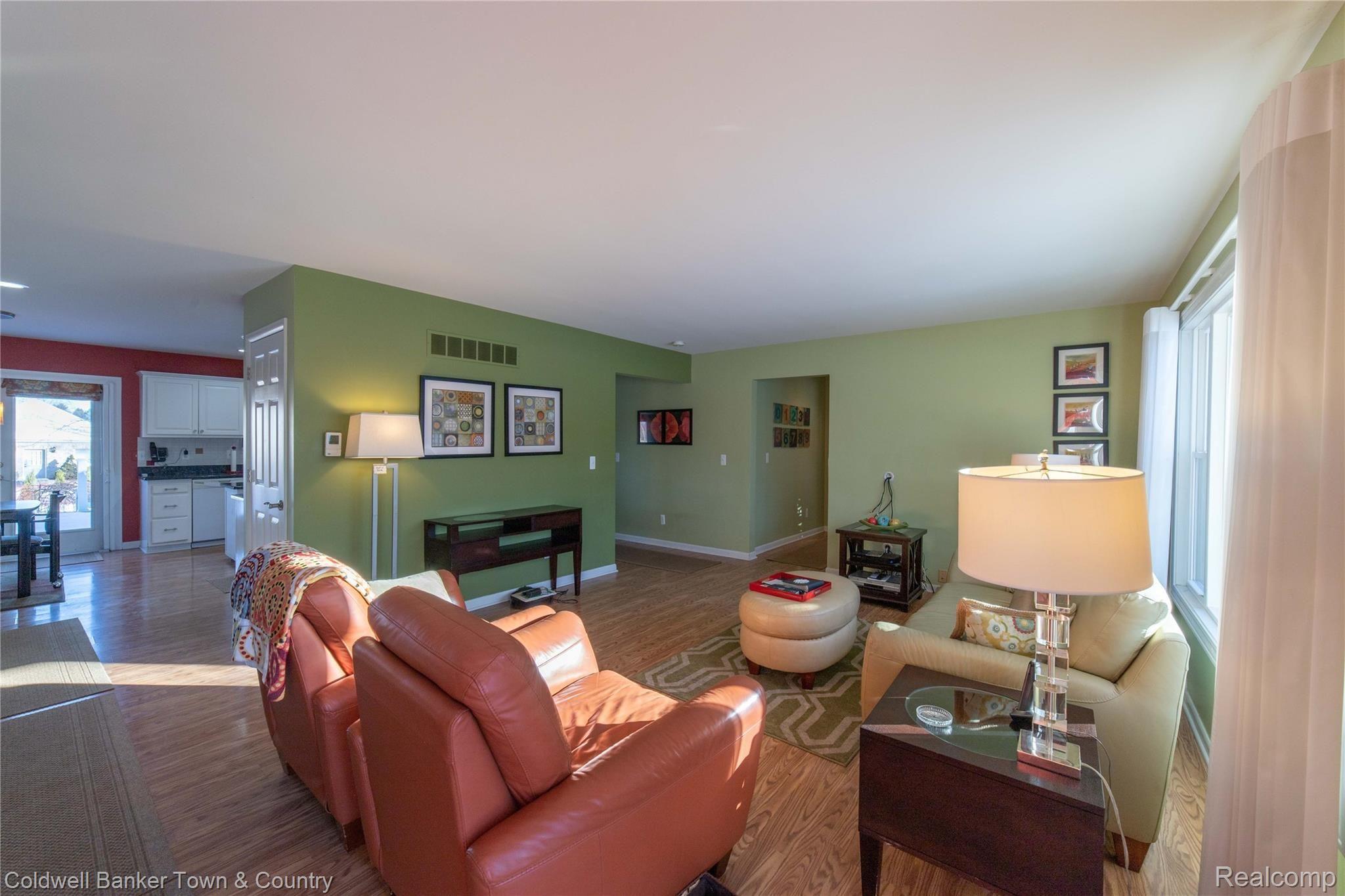 858 Henderson Road Howell, MI 48855 - Photo 2 of 50 Living/Great Room 858 Henderson Rd Howell Mi 48855