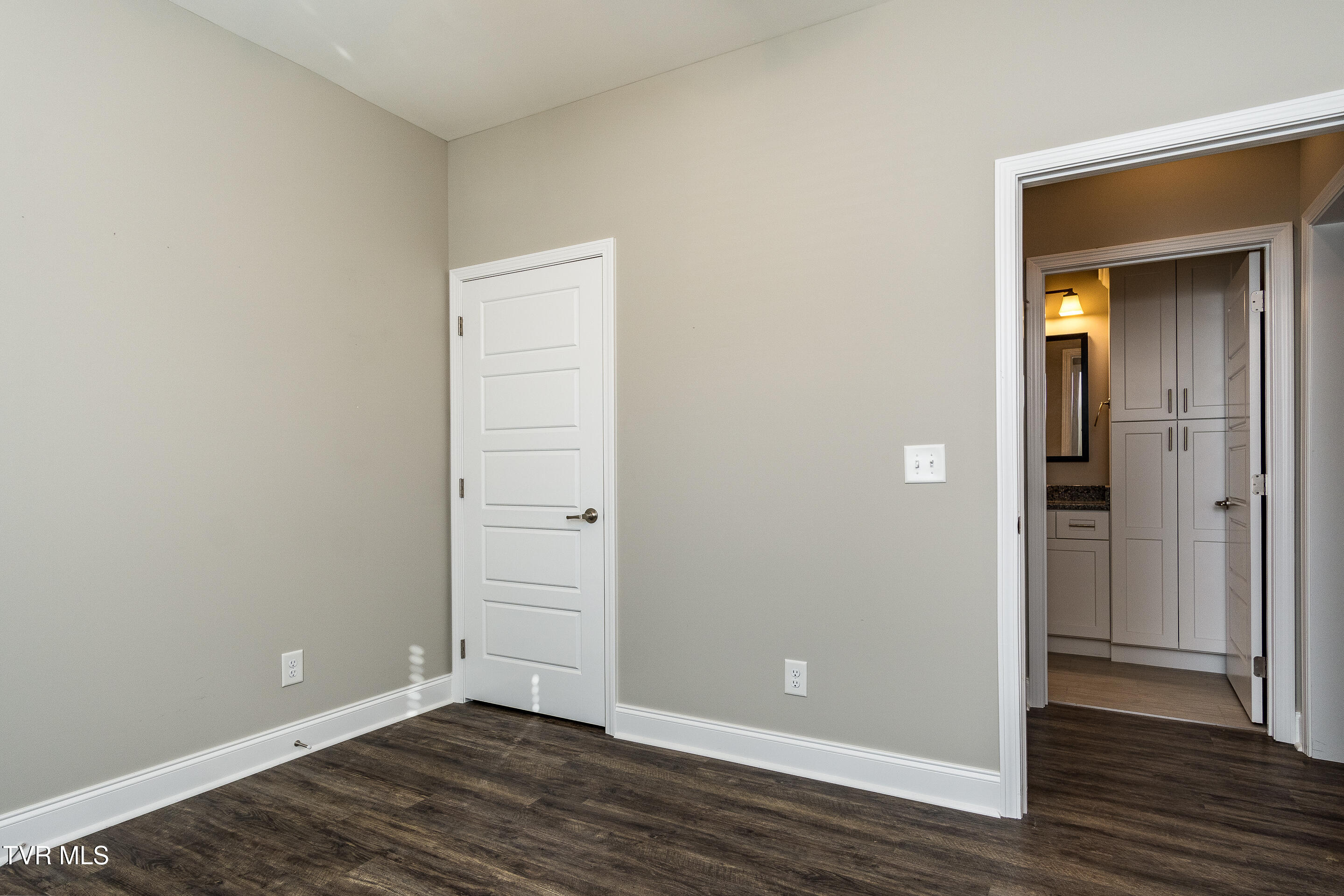 204 Gunners Way Gray, TN 37615 - Photo 25 of 36 interior-15