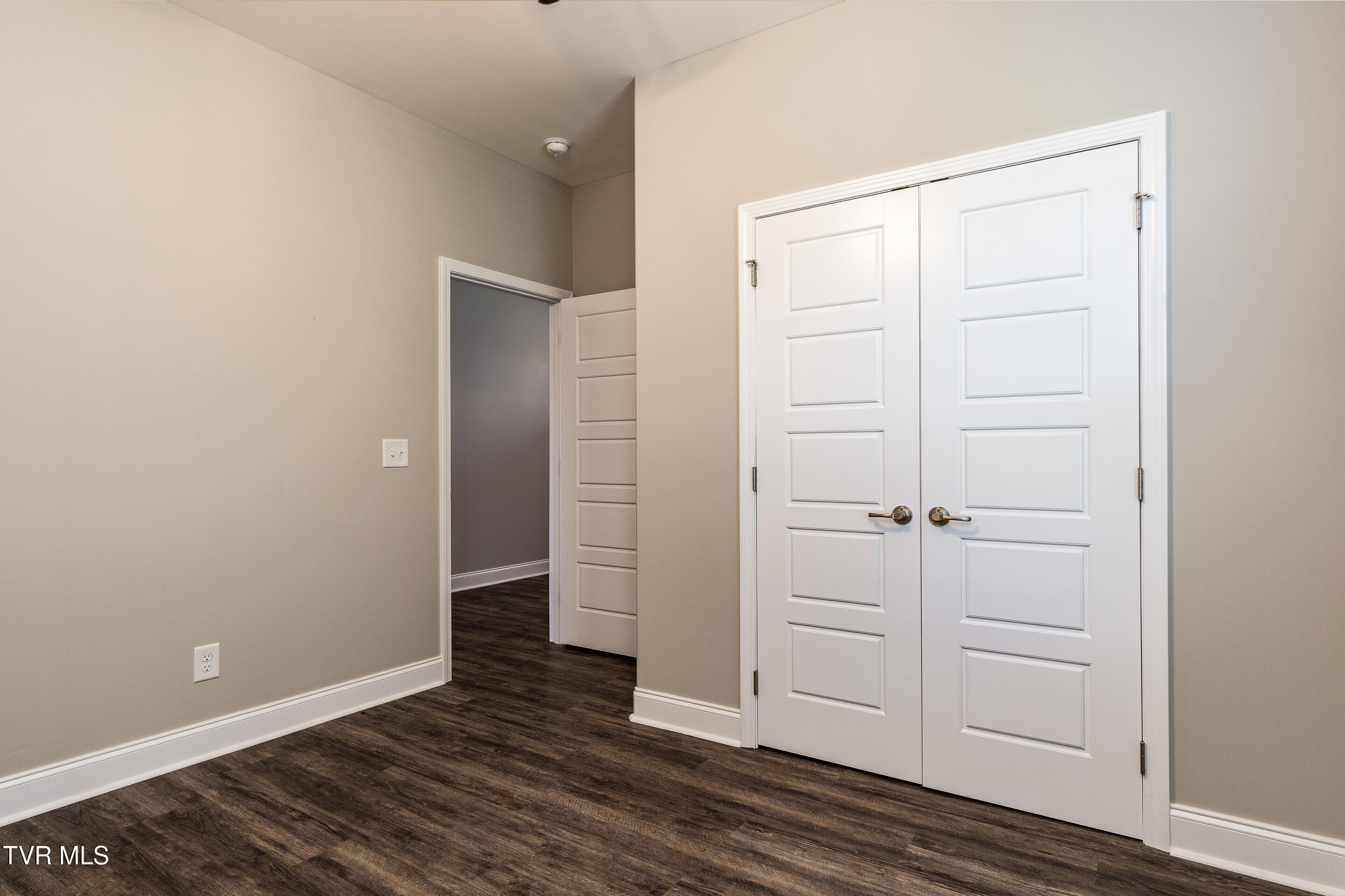 204 Gunners Way Gray, TN 37615 - Photo 28 of 36 interior-18