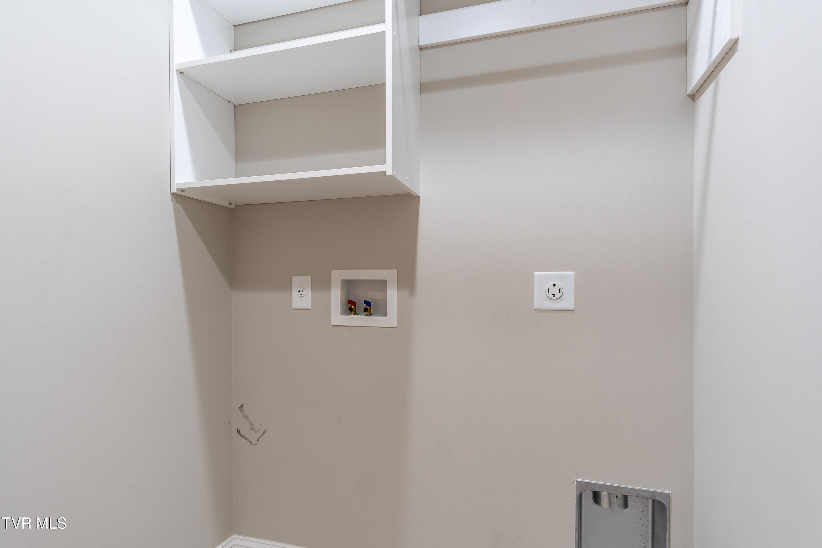 204 Gunners Way Gray, TN 37615 - Photo 29 of 36 interior-19
