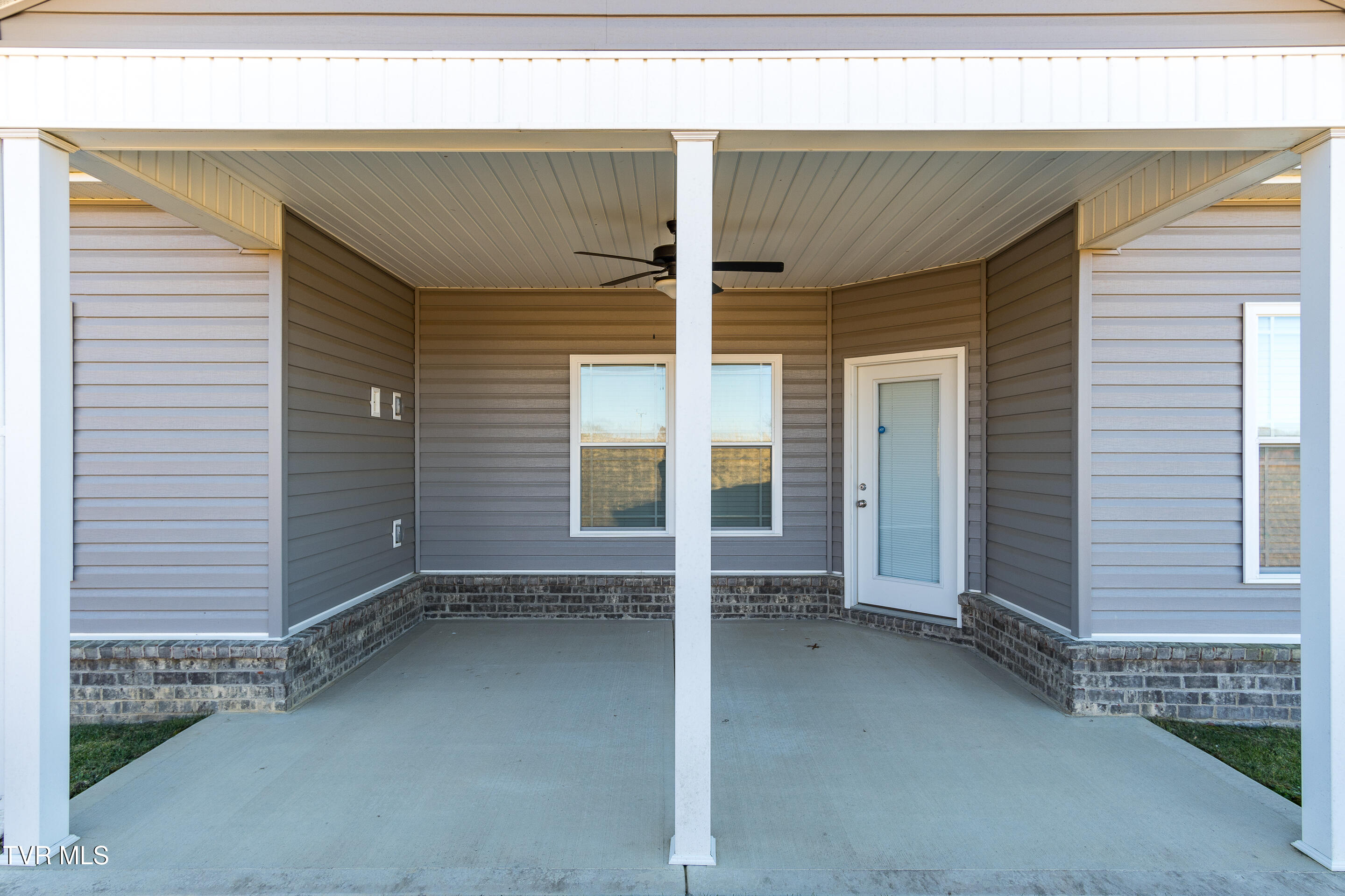 204 Gunners Way Gray, TN 37615 - Photo 34 of 36 exterior-10