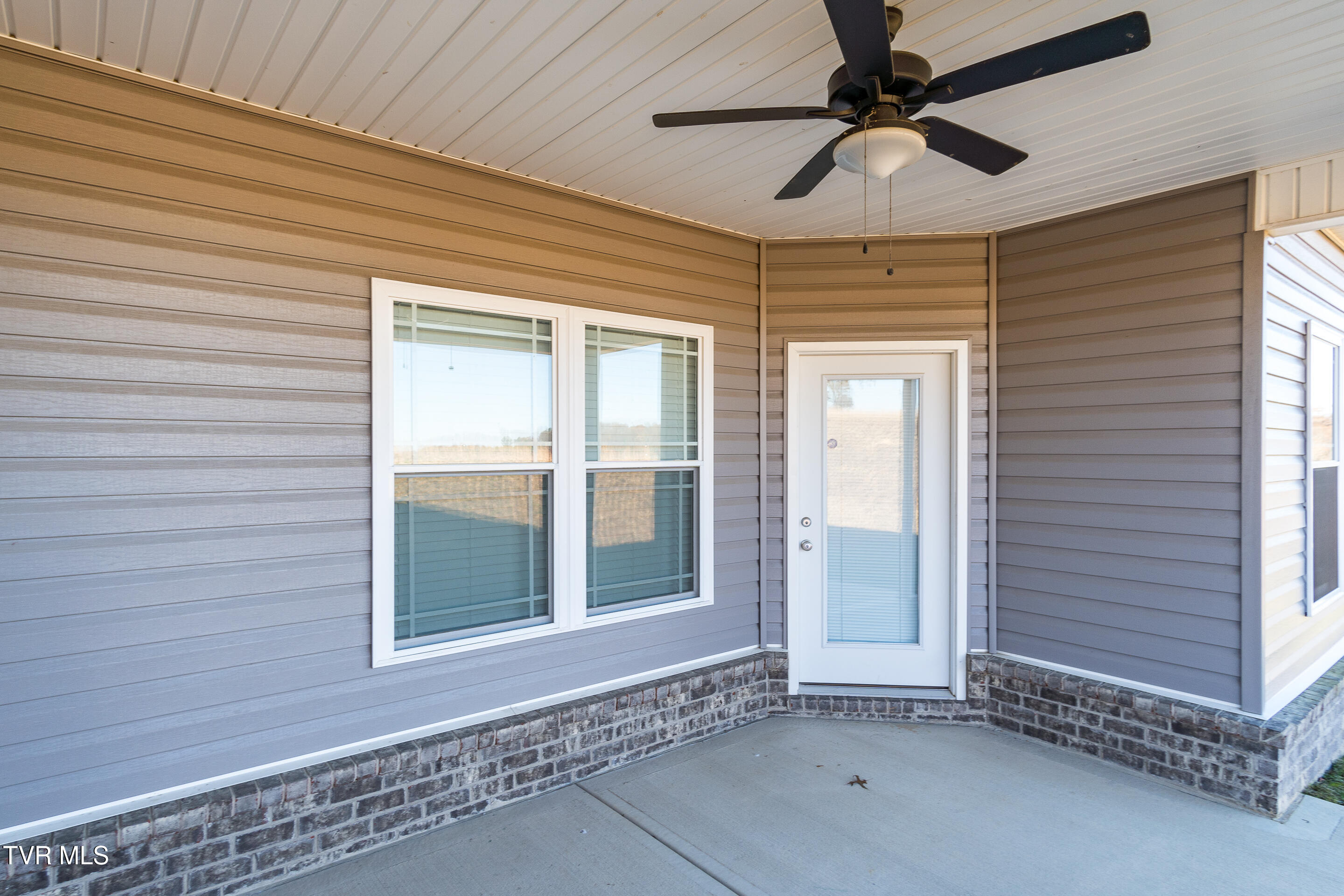 204 Gunners Way Gray, TN 37615 - Photo 35 of 36 exterior-11