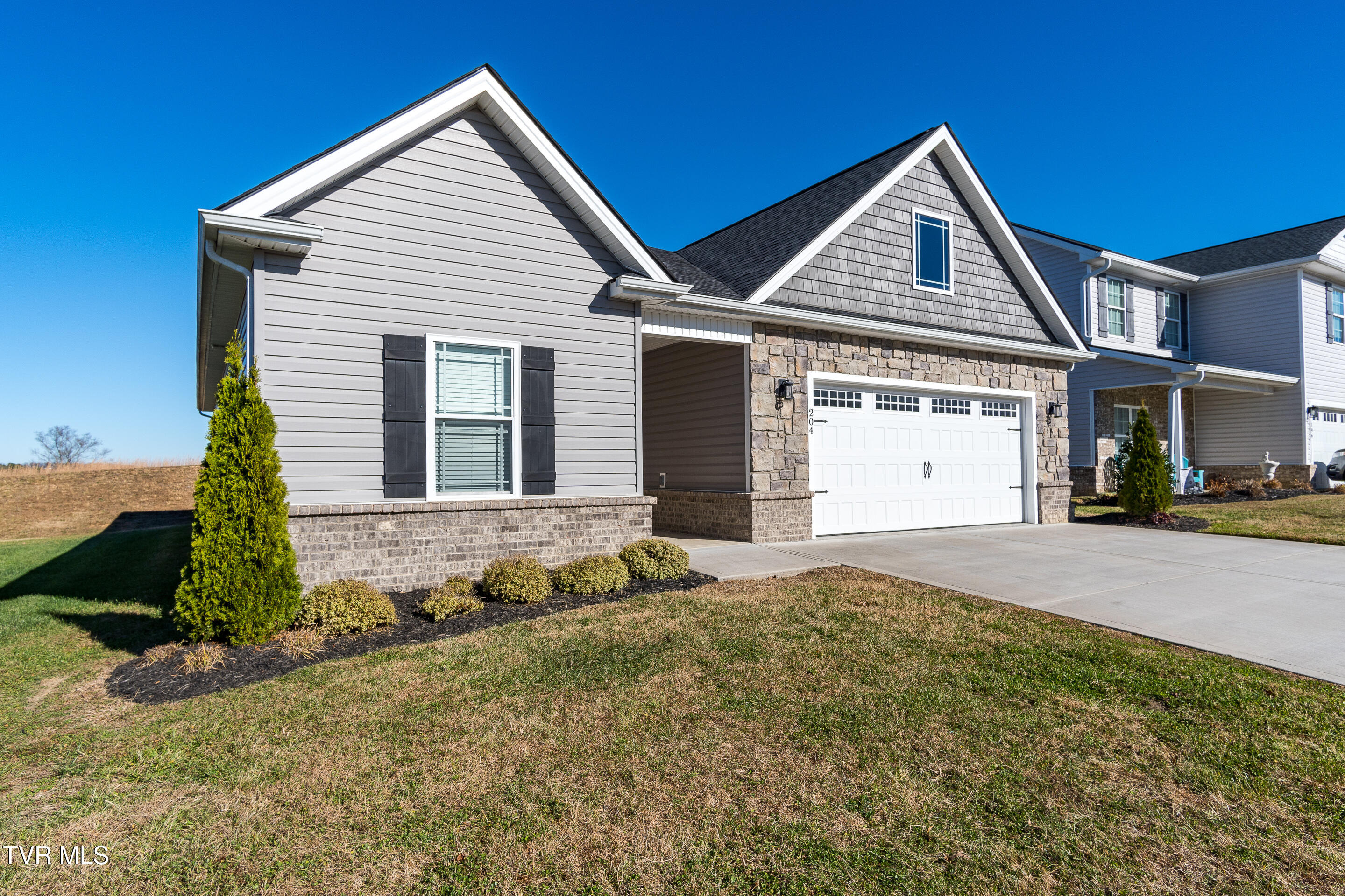 204 Gunners Way Gray, TN 37615 - Photo 4 of 36 exterior-3