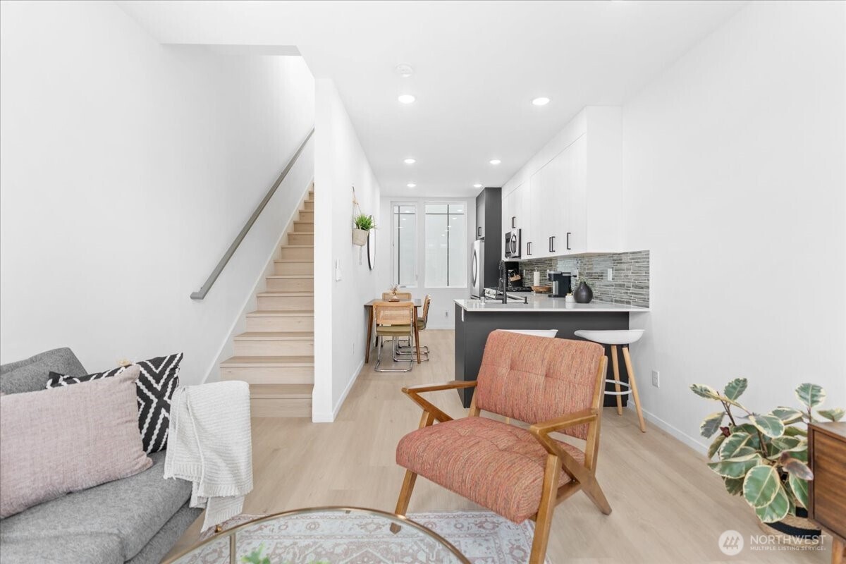 4301 Southwest 26th Street Southwest Seattle, WA 98126 - Photo 12 of 25 Gallery Image 12