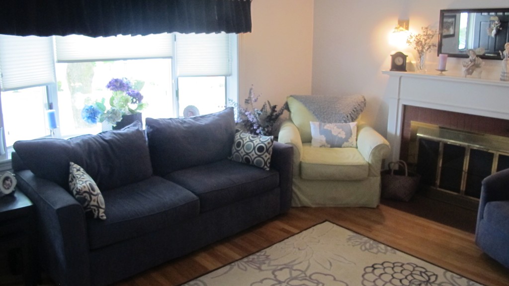 47 Puritan Road Watertown, MA 02472 - Photo 4 of 17 Gallery Image 4