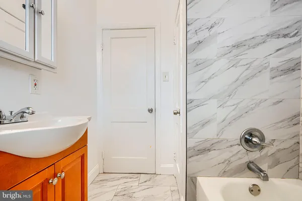 $2,000 | 165 Hampshire Road, Essex, MD 21221
