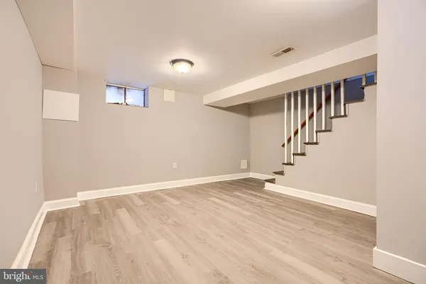 $2,000 | 165 Hampshire Road, Essex, MD 21221