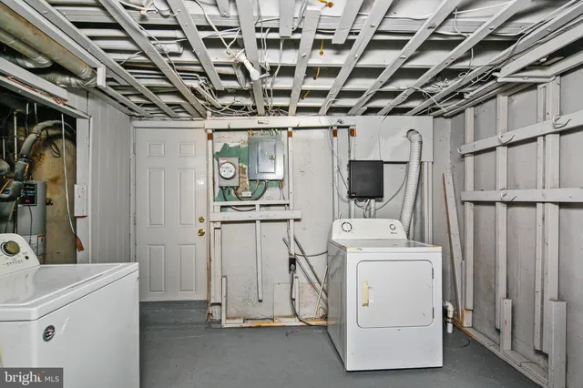 $2,000 | 165 Hampshire Road, Essex, MD 21221