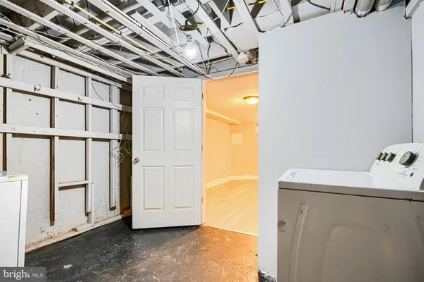 $2,000 | 165 Hampshire Road, Essex, MD 21221