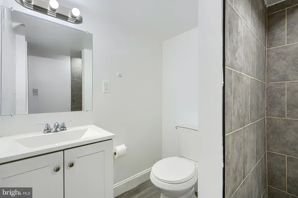 $2,000 | 165 Hampshire Road, Essex, MD 21221