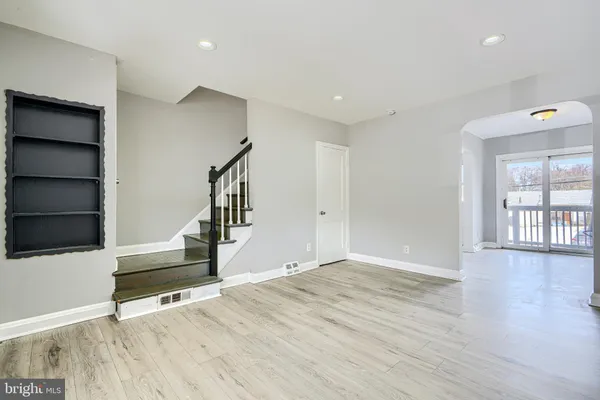 $2,000 | 165 Hampshire Road, Essex, MD 21221