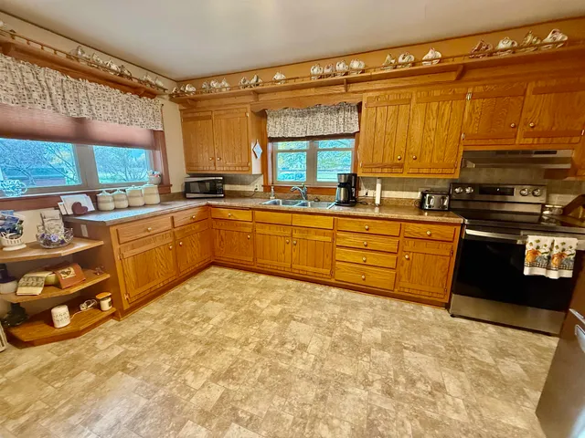 $215,000 | 211 North Superior Avenue, Tomah, WI 54660