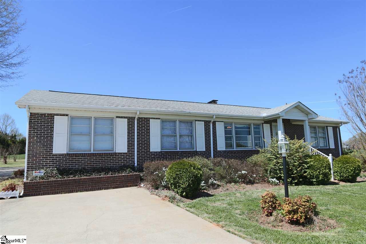 975 Jones Mill Road Fountain Inn, SC 29644 - Photo 2 of 26 Gallery Image 2