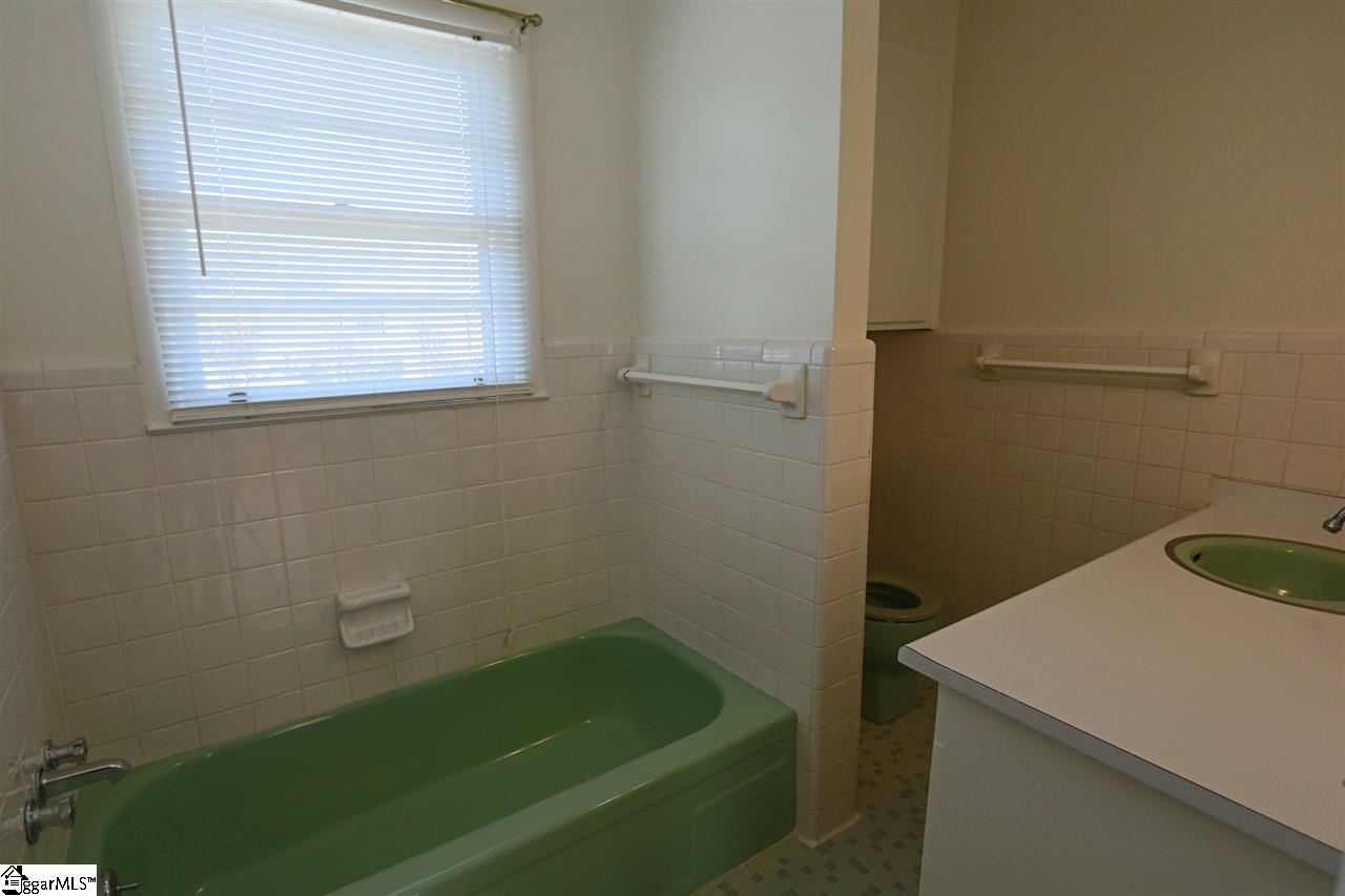 975 Jones Mill Road Fountain Inn, SC 29644 - Photo 11 of 26 Gallery Image 11