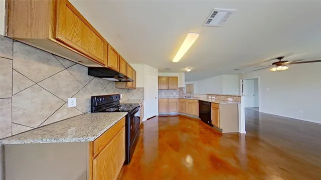 $1,775 | 126 Sylvan Street, Hutto, TX 78634