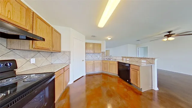 $1,775 | 126 Sylvan Street, Hutto, TX 78634