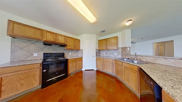 $1,775 | 126 Sylvan Street, Hutto, TX 78634