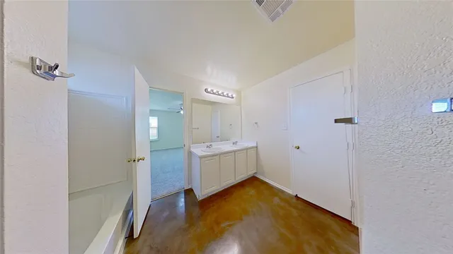 $1,775 | 126 Sylvan Street, Hutto, TX 78634