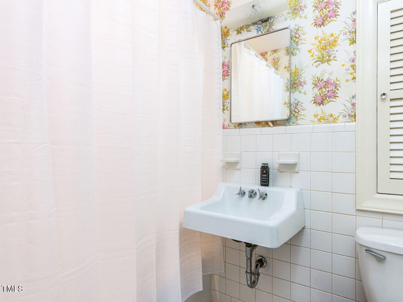 3203 Leonard Street Raleigh, NC 27607 - Photo 20 of 50 Main level hall bath