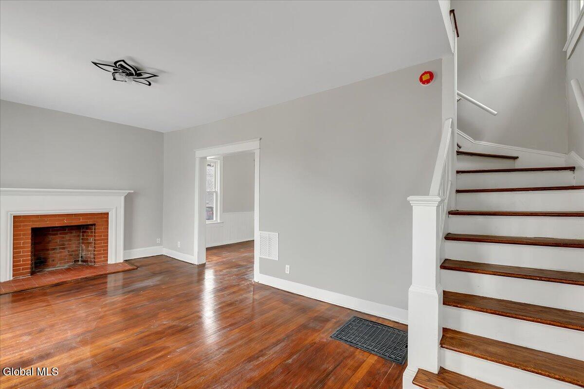 561 Delaware Avenue Albany, NY 12209 - Photo 21 of 41 08-IMG_1814