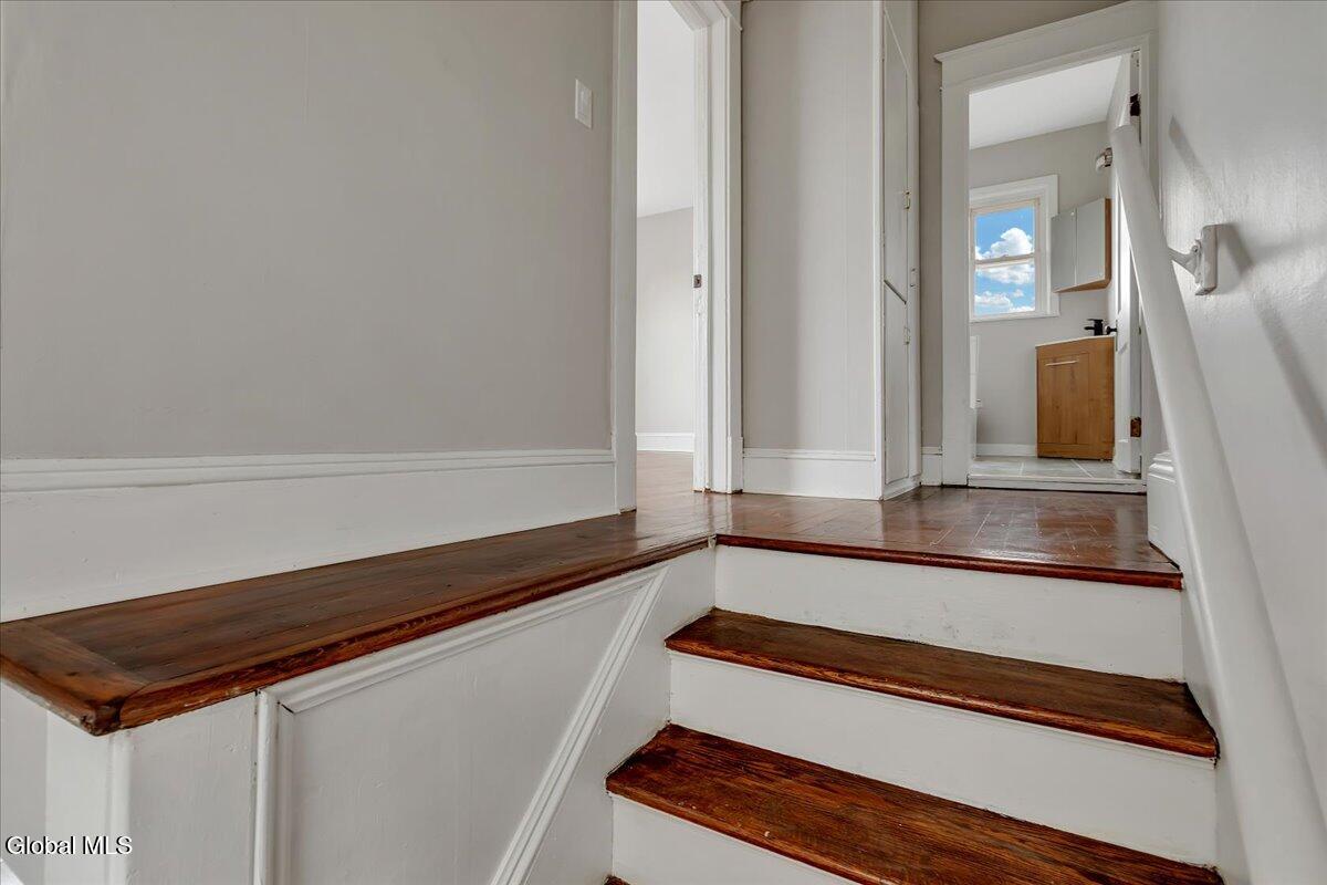 561 Delaware Avenue Albany, NY 12209 - Photo 24 of 41 22-IMG_1902