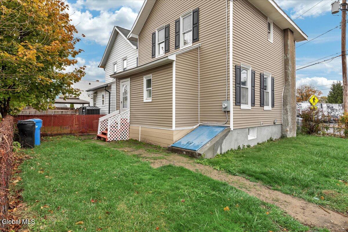 561 Delaware Avenue Albany, NY 12209 - Photo 39 of 41 39-IMG_2058