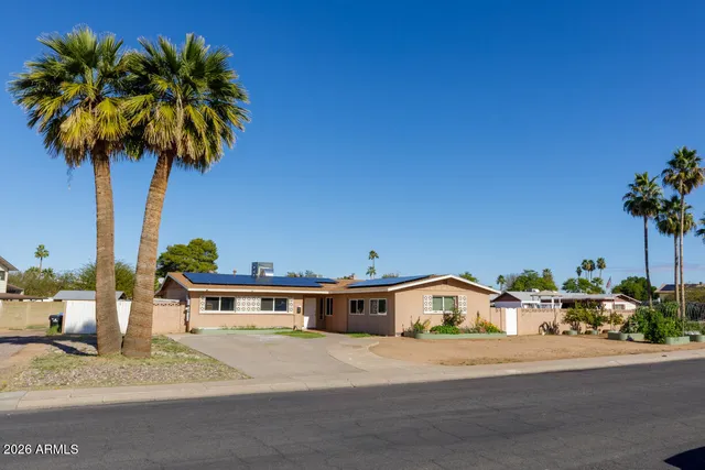 $385,000 | 3222 West Hearn Road, Phoenix, AZ 85053
