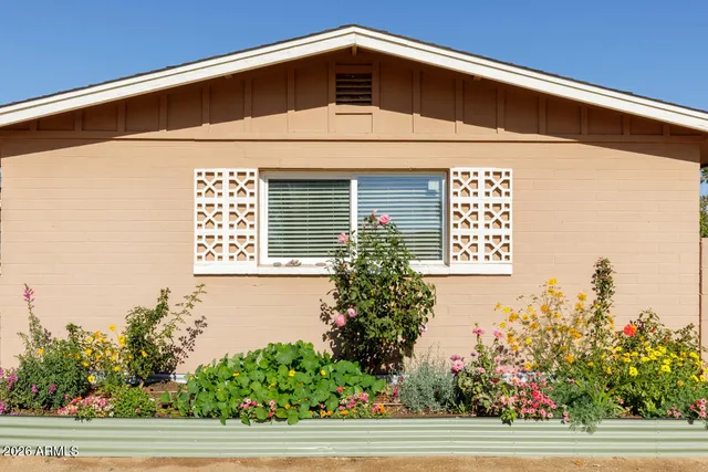 $385,000 | 3222 West Hearn Road, Phoenix, AZ 85053