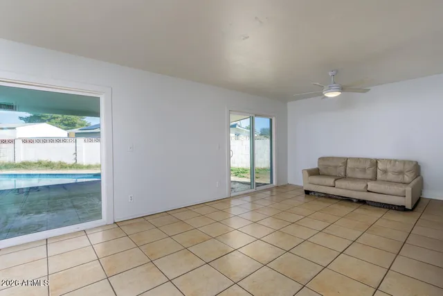 $385,000 | 3222 West Hearn Road, Phoenix, AZ 85053
